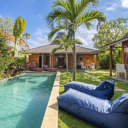 Villa Du Bah - Family Gateway 3Br Villa 12Min To Beach With Private Pool And Parking Kerobokan Kültér fotó